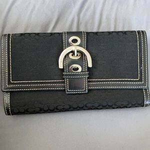 Coach blk envelope wallet